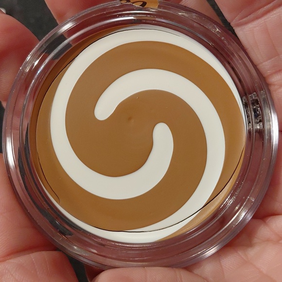 COVERGIRL + Olay Simply Ageless Foundation - Classic Tan - Picture 2 of 2